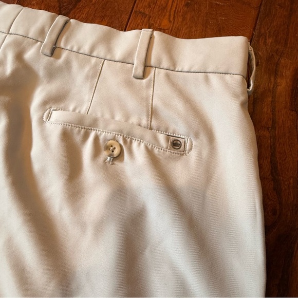 Peter Millar Light Tan Men's Performance Golf Shorts 35 - Picture 5 of 8
